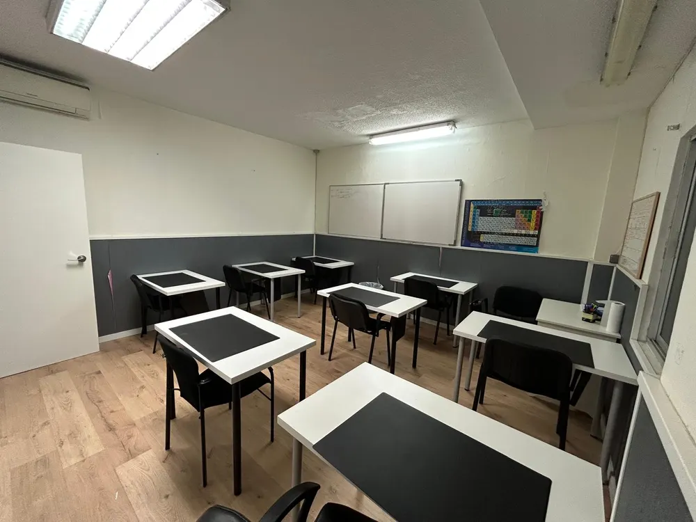 Aula de Método NMV Fuente del Berro, academia de matemáticas en el distrito de Salamanca